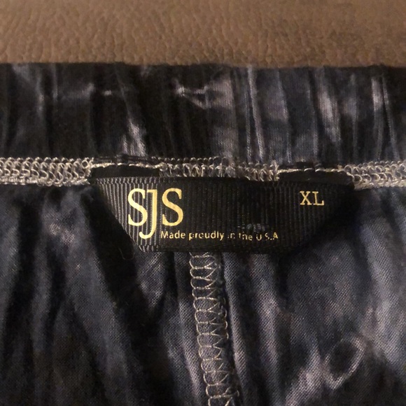 Tie-dye skirt - Picture 3 of 3